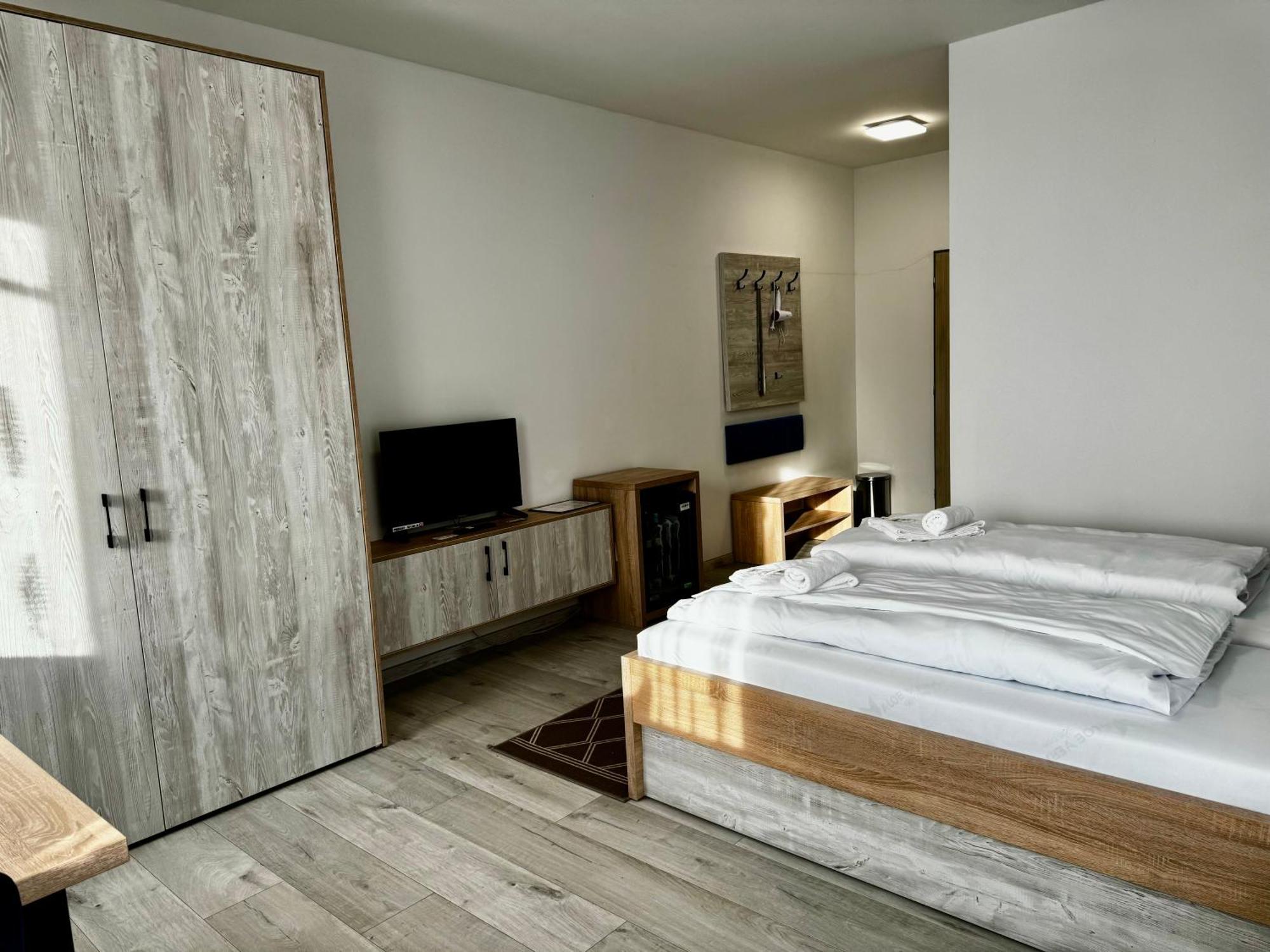 Acko Gurman Hotel Namestovo Luaran gambar