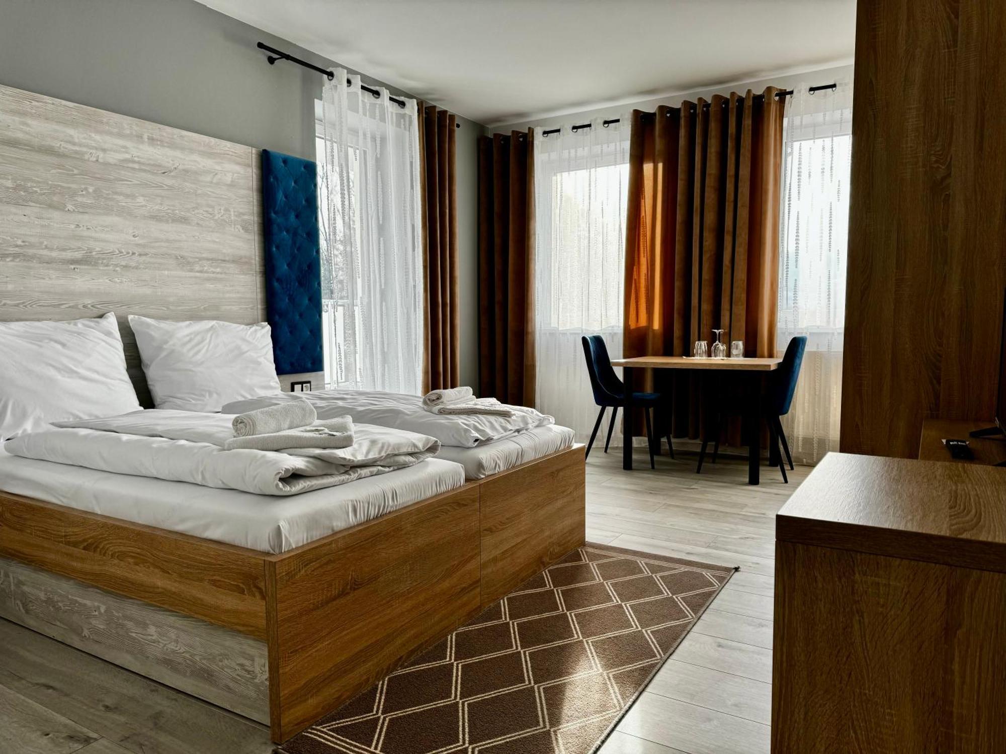 Acko Gurman Hotel Namestovo Luaran gambar